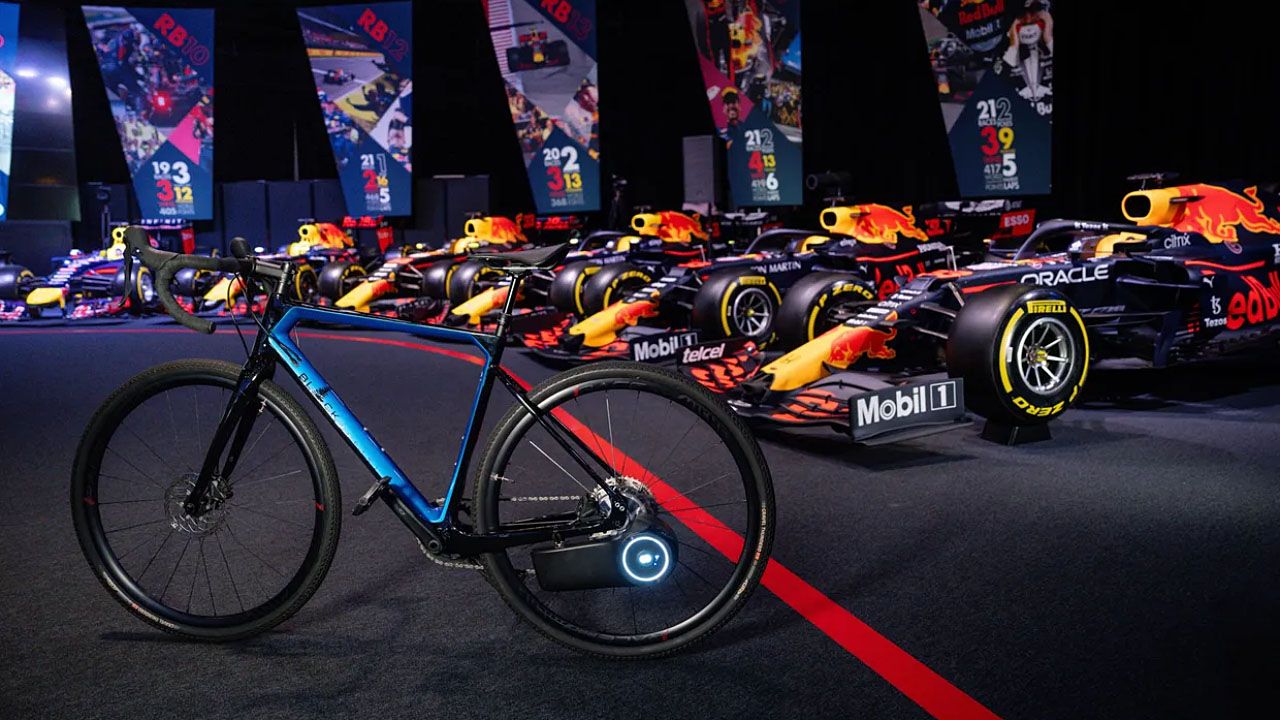 Normal bisikletleri elektrikli bisiklete dönüştüren sistem için yeni Red Bull ortaklığı