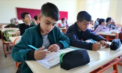 94 bin 12 depremzede öğrenci geri döndü
