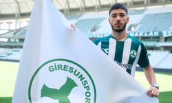 Giresunspor'da genç oyuncularla profesyonel sözleşme imzalandı