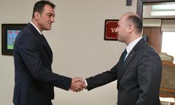 Giresun Belediye Başkanı Köse, Vali Serdengeçti'yi ziyaret etti