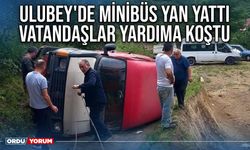 Ulubey'de Minibüs Yan Yattı Vatandaşlar Yardıma Koştu