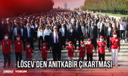 LÖSEV’den Anıtkabir Çıkartması