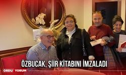 Özbucak, Şiir Kitabını İmzaladı