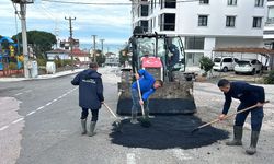 Gülyalı'da Yollar Onarılıyor