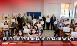 Vali Erol, Öğrencilerin Karne Heyecanını Paylaştı