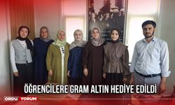 Öğrencilere Gram Altın Hediye Edildi
