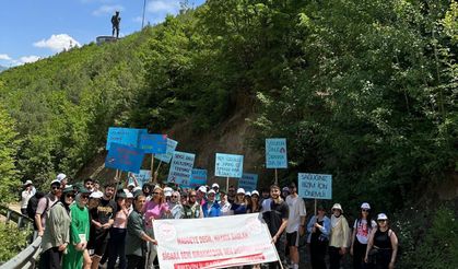 Artvin'de tütün ürünlerinin zararlarına dikkat çekmek için yürüyüş yapıldı