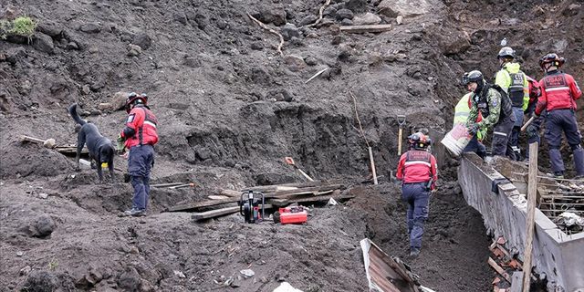 Ekvador'da Toprak Kayması Sonucu Ölenlerin Sayısı 33'e Yükseldi