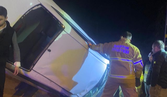 Bartın'da devrilen otomobildeki 1 kişi öldü, 1 kişi yaralandı