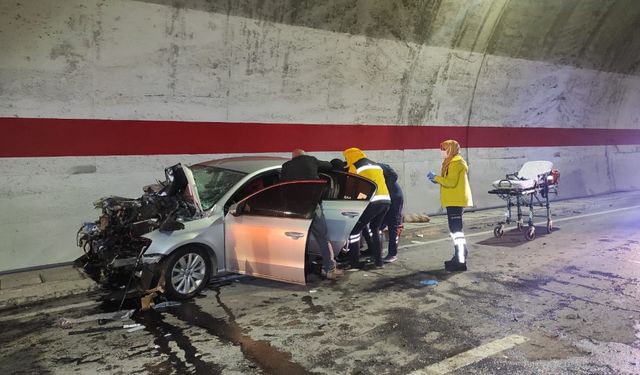 Rize'de Ovit Tüneli'ndeki trafik kazasında 3 kişi yaralandı