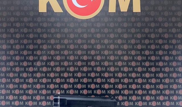 Kom Şube Ruhsatsız Tabanca El Geçirdi
