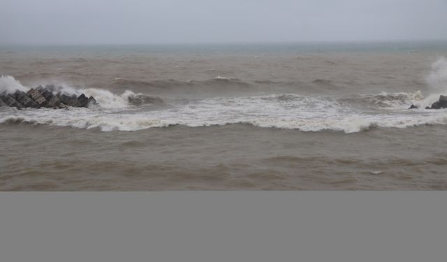 Düzce'de balıkçılar kuvvetli rüzgar nedeniyle denize açılamadı
