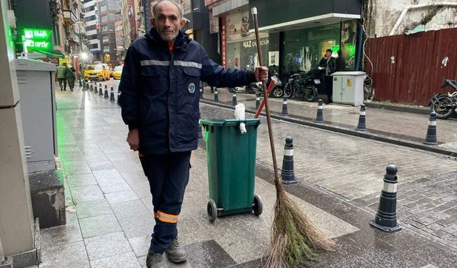 Zonguldak'ta belediye temizlik personeli alkollü kişilerce darbedildi