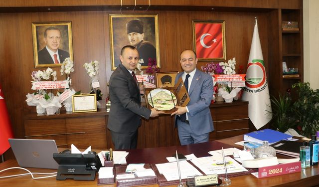 CHP Genel Başkan Yardımcısı Karabat'tan Amasya Belediye Başkanı Sevindi'ye ziyaret