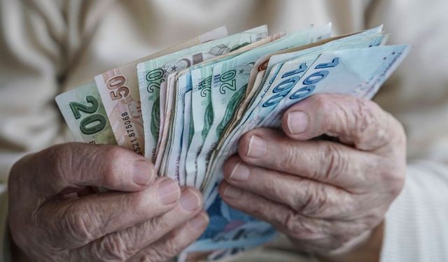 Emeklilerin diğer ekonomik zorlukları düşünülünce, bu miktar yeterli değil.