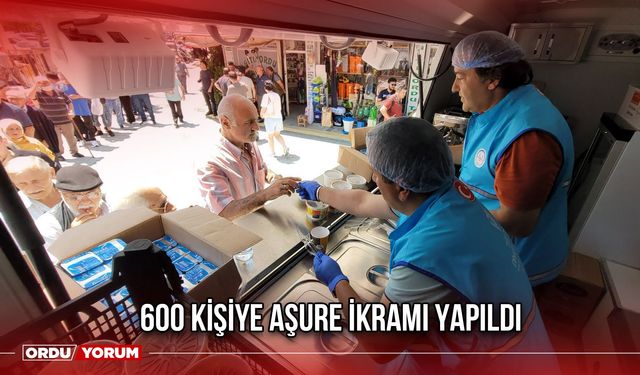 600 Kişiye Aşure İkramı Yapıldı