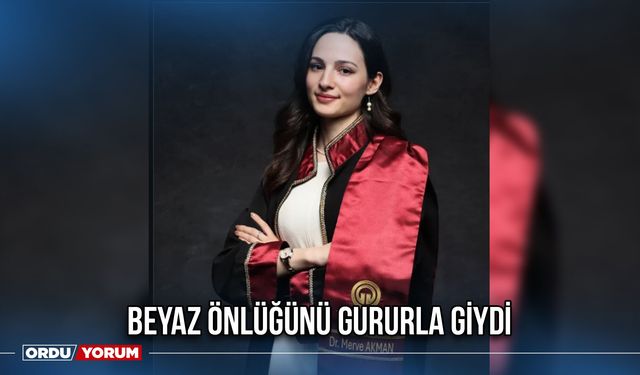Beyaz Önlüğünü Gururla Giydi