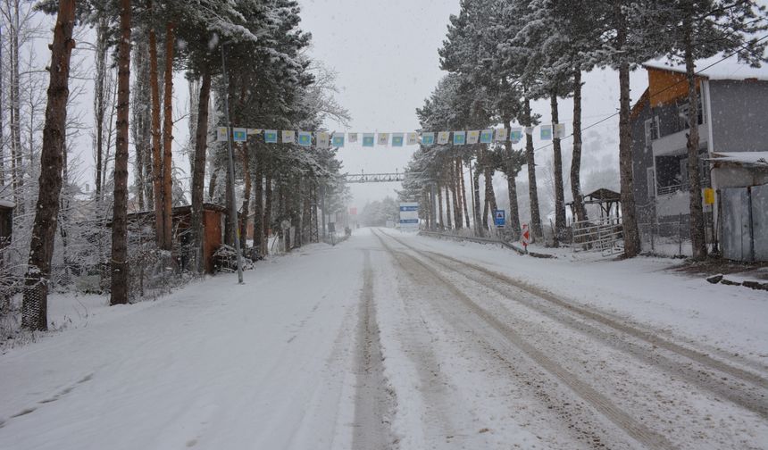Tokat'ta kar yağışı etkisini sürdürdü
