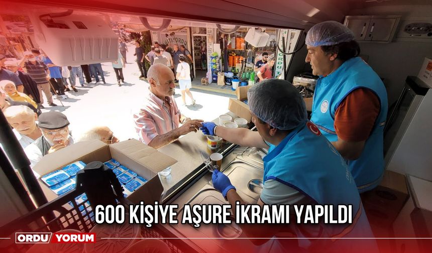 600 Kişiye Aşure İkramı Yapıldı