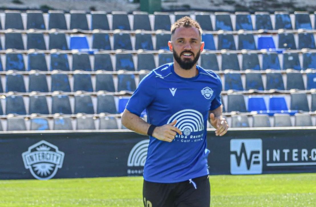 Emre Çolak